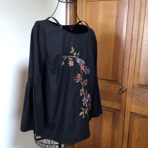 Jealous tomato embroidery top, New, Large - Picture 4 of 7